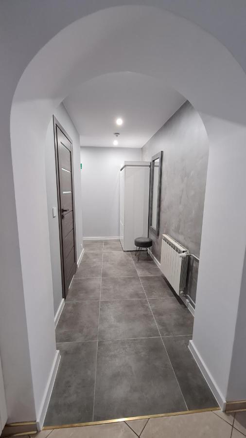 Apartament Deluxe 2 ออชเวียนชิม ภายนอก รูปภาพ