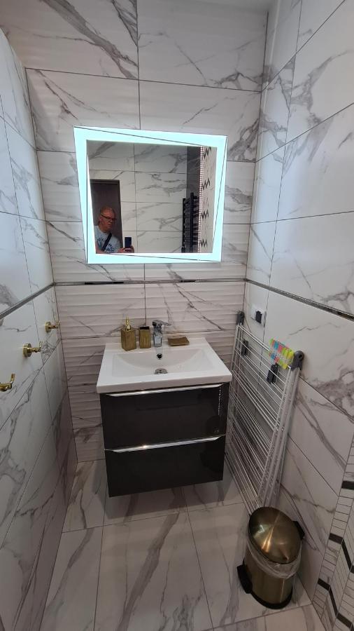 Apartament Deluxe 2 ออชเวียนชิม ภายนอก รูปภาพ